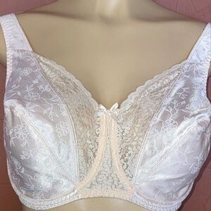 Playtex 36DD nude underwire bra